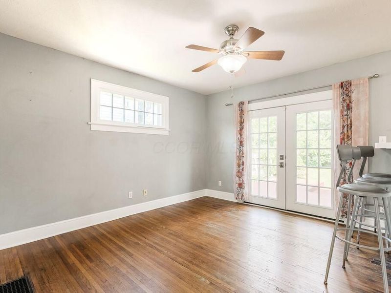 570 E Weber Road, Columbus, OH 43202 Photo 12