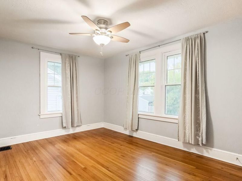 570 E Weber Road, Columbus, OH 43202 Photo 29