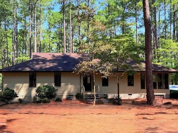 1649 Midland Road , Southern Pines, NC 28387