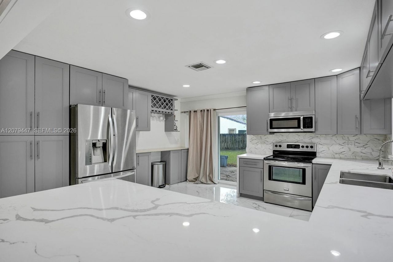 8350 NW 15th Ct , Coral Springs, FL 33071 Photo