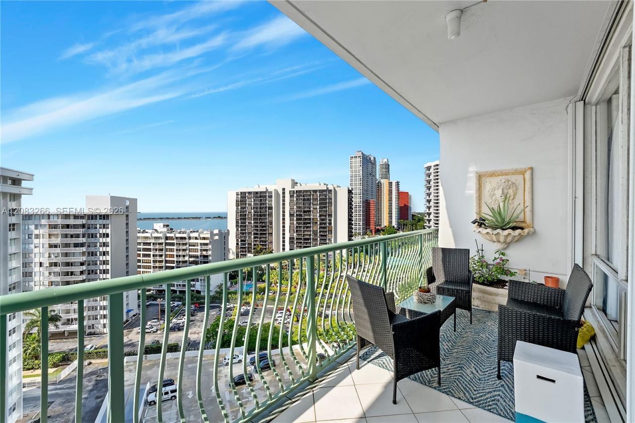 1408 Brickell Bay Dr, Unit 1403, Miami, FL 33131 Photo