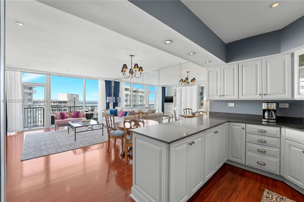 1408 Brickell Bay Dr, Unit 1403, Miami, FL 33131 Photo