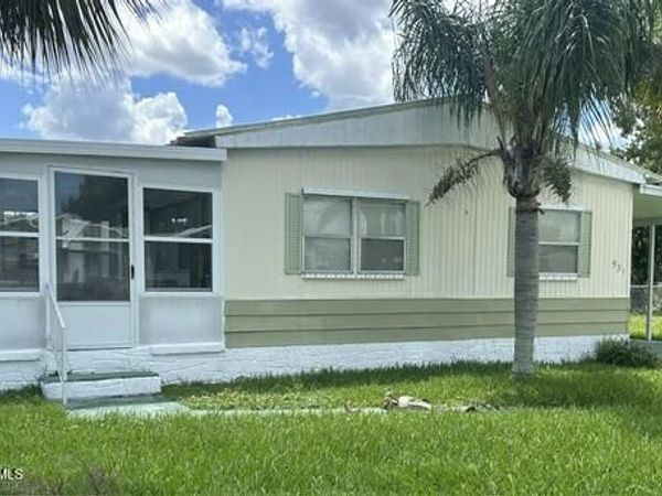 931 Spruce Street , Barefoot Bay, FL 32976