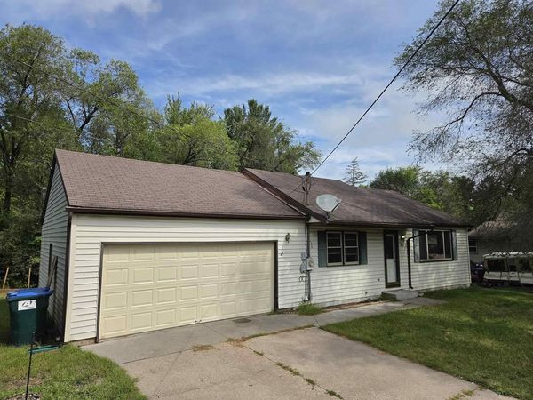 420 W DIVISION STREET, Wautoma, WI 54982