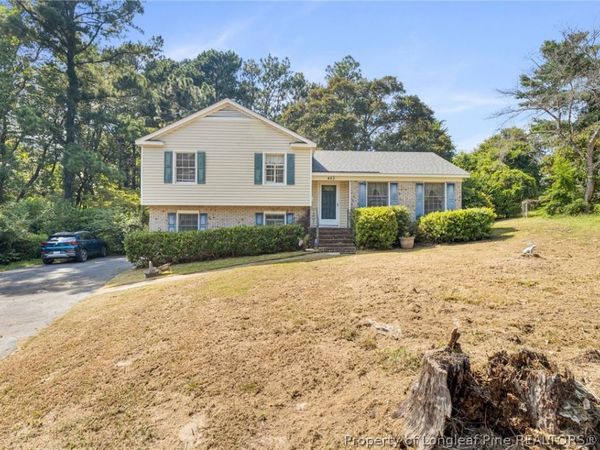 453 Bay Shore Drive , Fayetteville, NC 28311