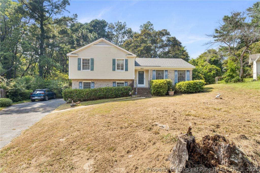 453 Bay Shore Drive, Fayetteville, NC 28311 Main Photo