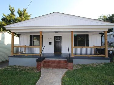 602 East Main St, Bedford, VA 24523
