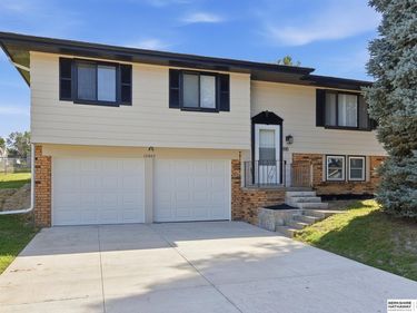 12803 Edna Street, La Vista, NE 68138