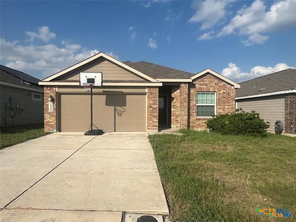 2425 Arctic Warbler , New Braunfels, TX 78130