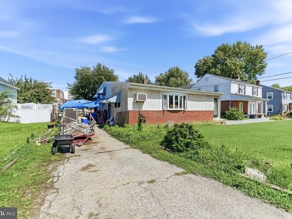 426 FOLSOM AVENUE , FOLSOM, PA 19033