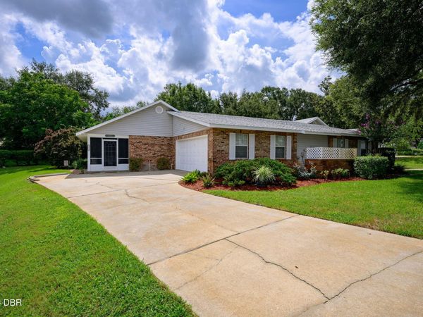 2525 S Glen Eagles Drive, DeLand, FL 32724
