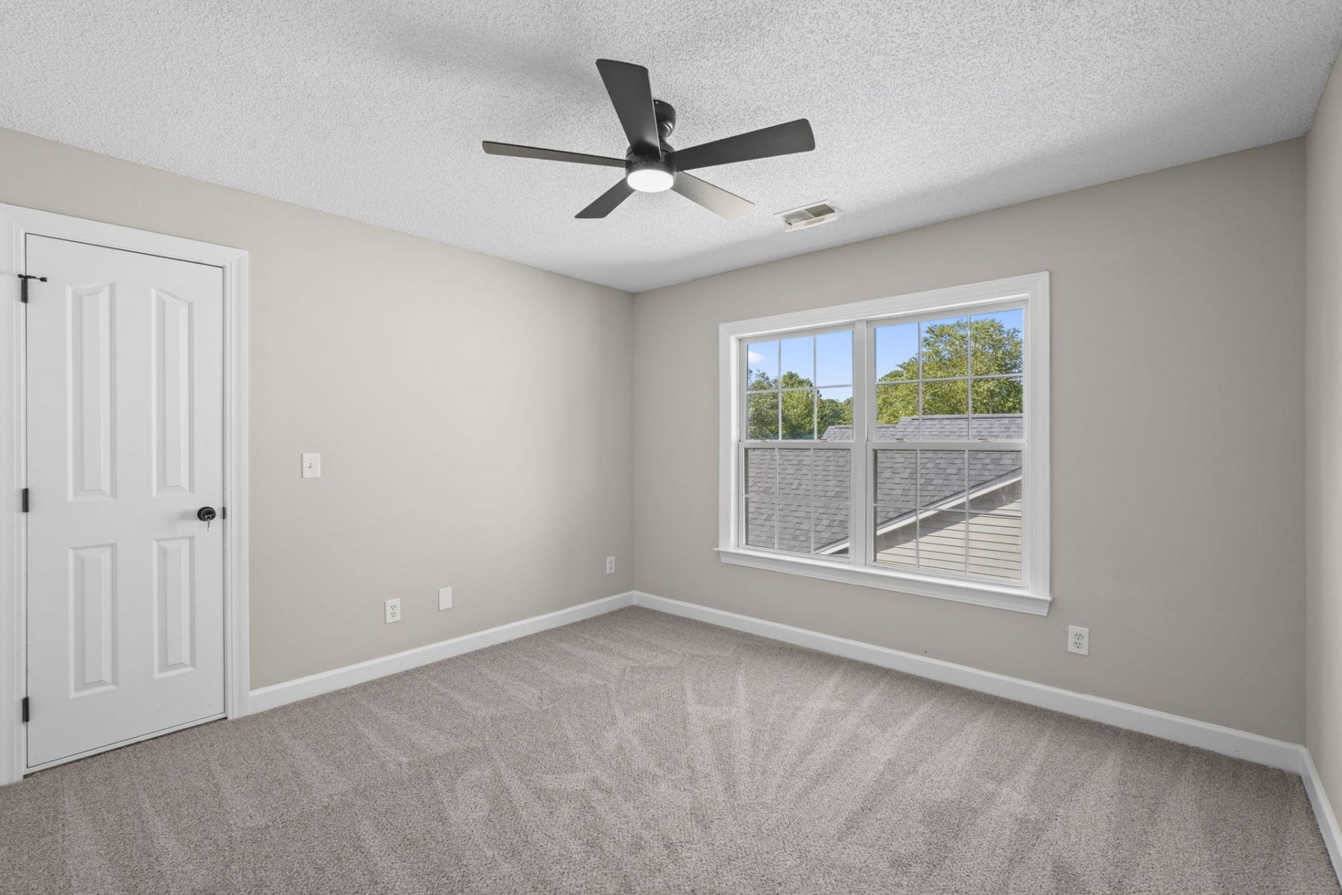 6320 Longwood Dr.  Photo 28