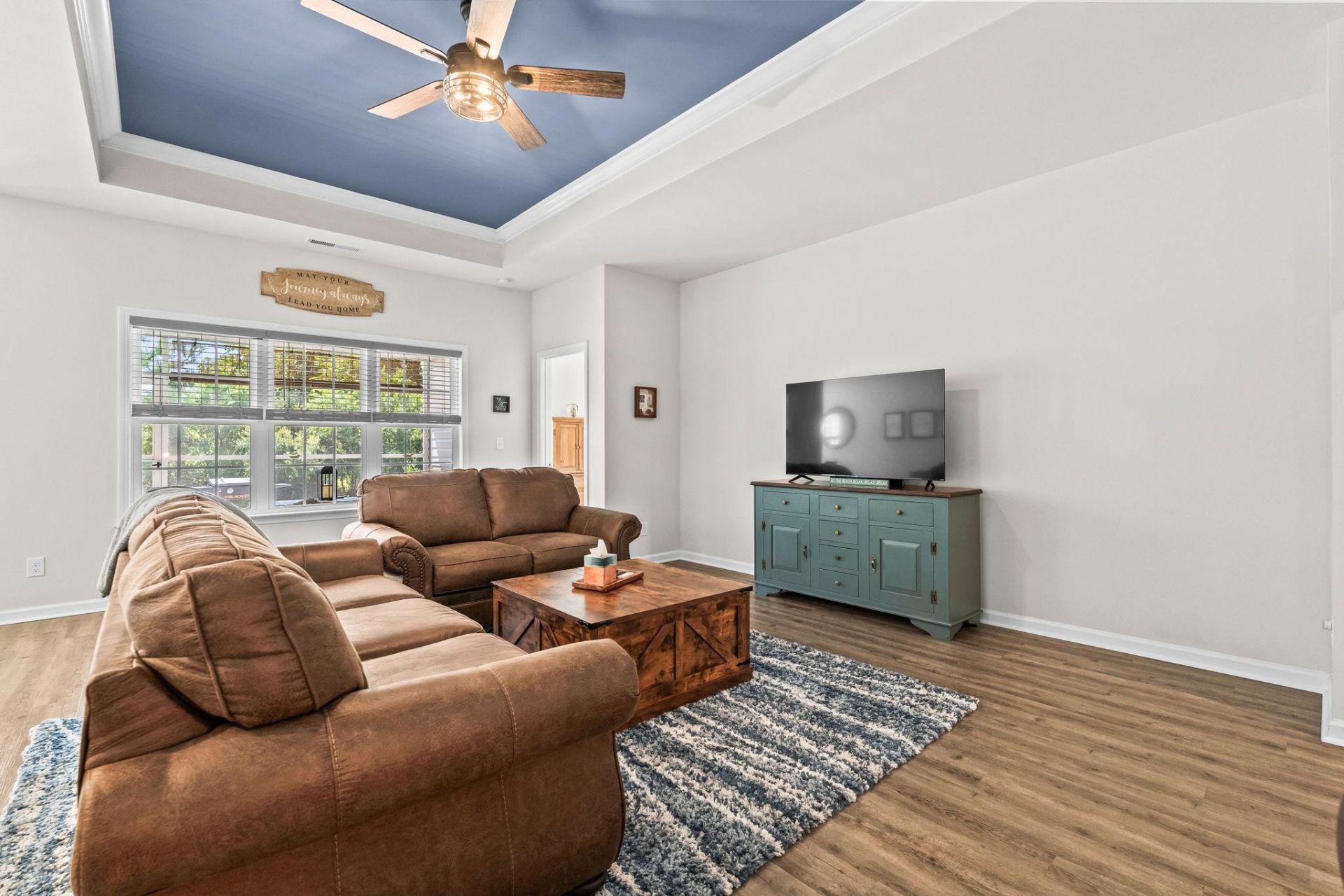 408 Hayloft Circle  Photo 6