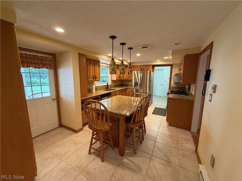 48769 Lakeview Circle, East Liverpool, OH 43920 Photo 12