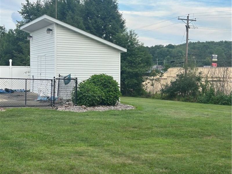 48769 Lakeview Circle, East Liverpool, OH 43920 Photo 7
