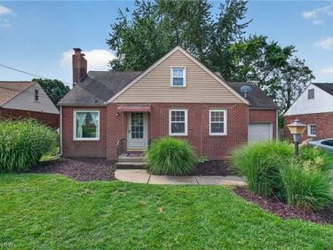 708 33rd Street NE, Canton, OH 44714