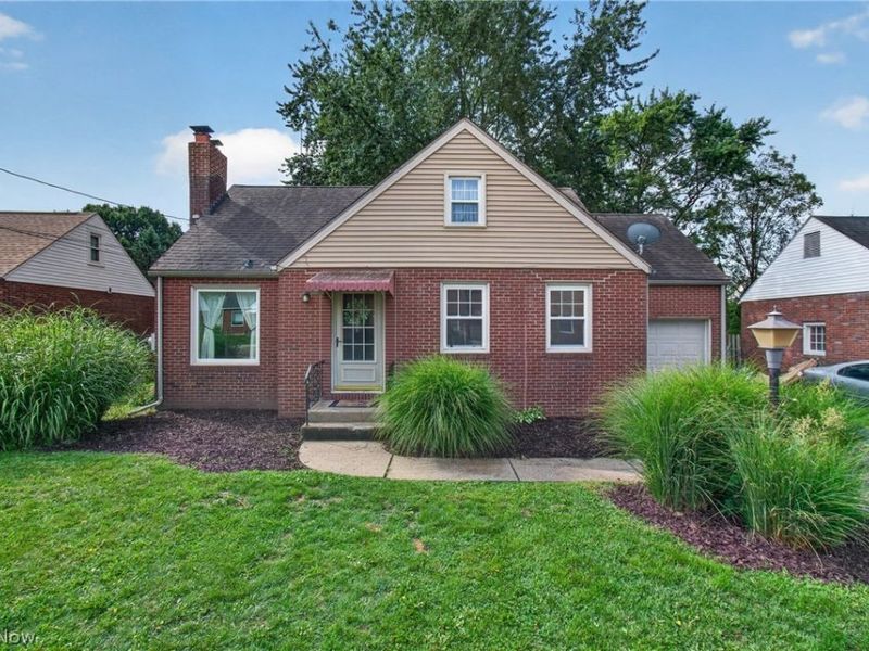 708 33rd Street NE, Canton, OH 44714 Photo 1
