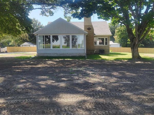22401 IL-116, Farmington, IL 61531