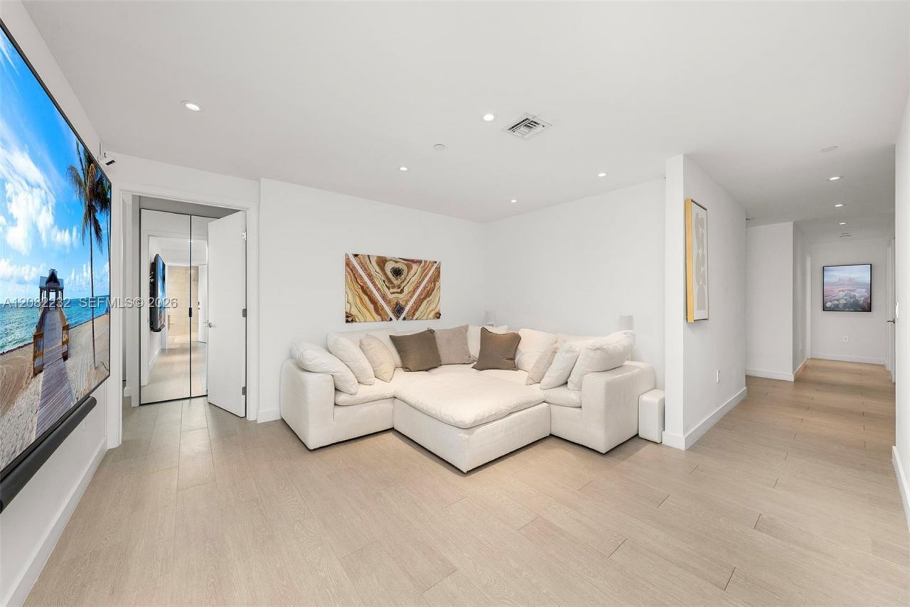 500 Alton Rd, Unit 2318, Miami Beach, FL 33139 Photo
