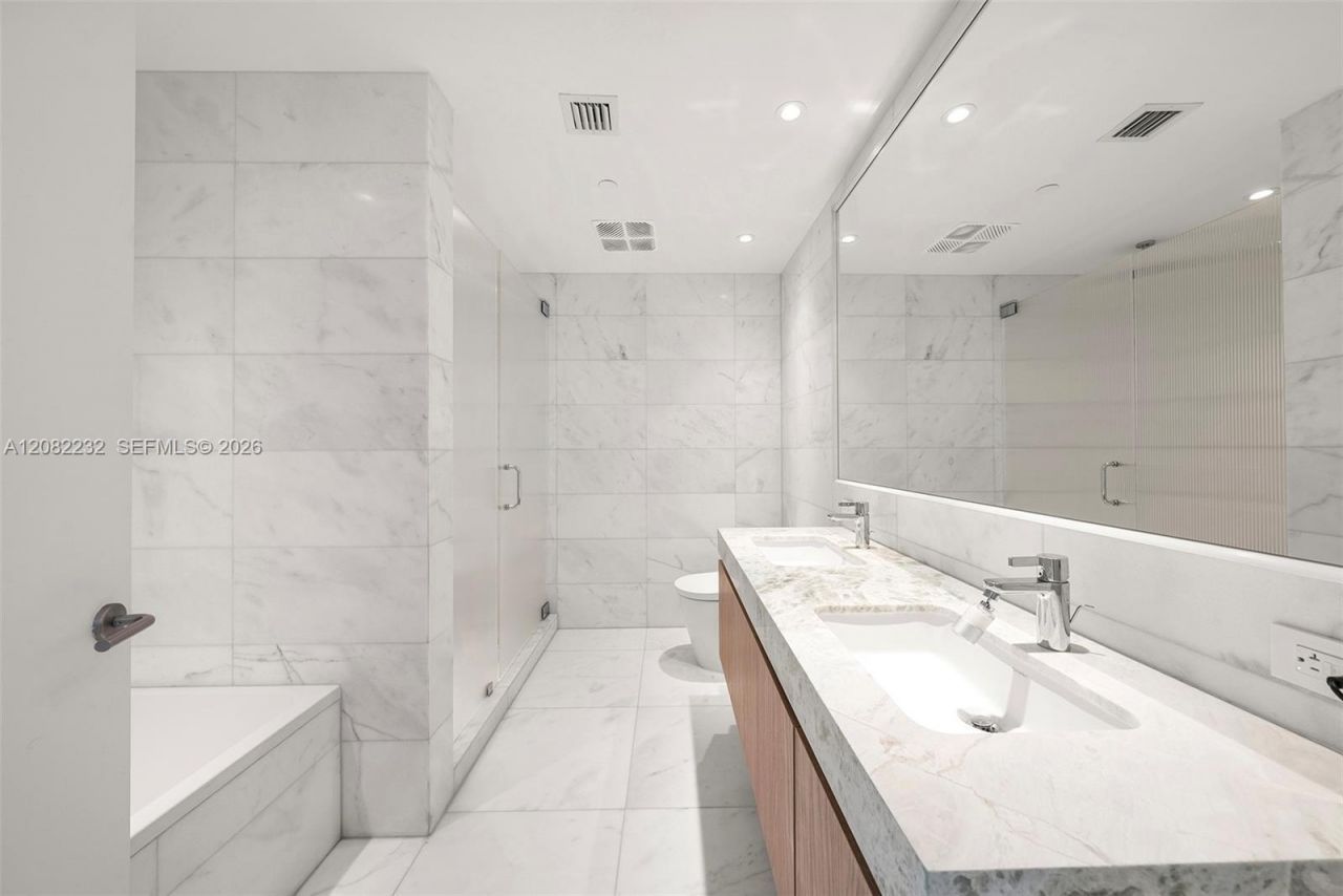 500 Alton Rd, Unit 2318, Miami Beach, FL 33139 Photo
