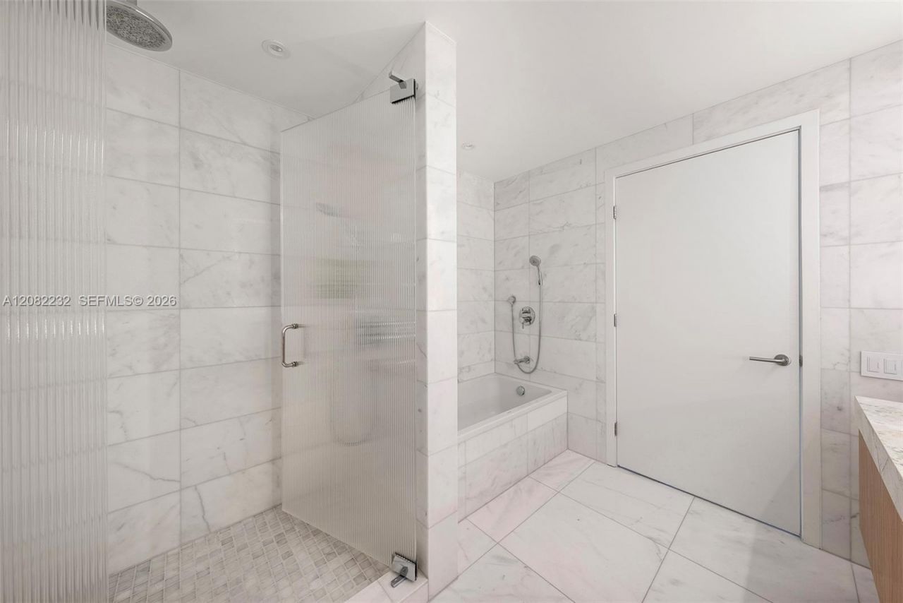 500 Alton Rd, Unit 2318, Miami Beach, FL 33139 Photo