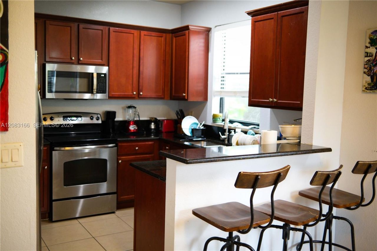 8860 NW 116 Path, Doral, FL 33178 Photo