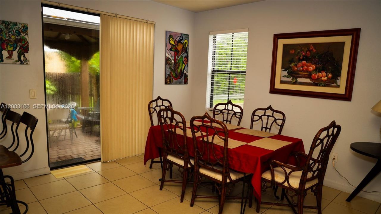 8860 NW 116 Path, Doral, FL 33178 Photo