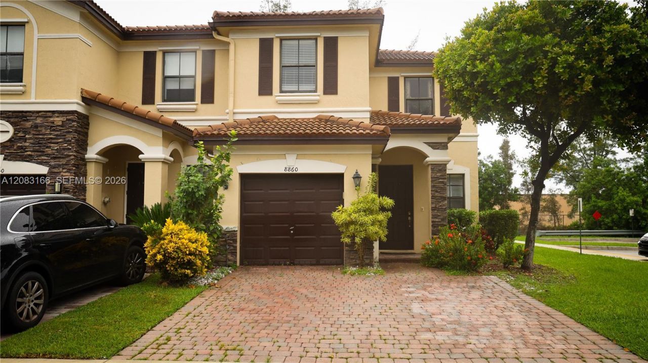 8860 NW 116 Path, Doral, FL 33178 Photo