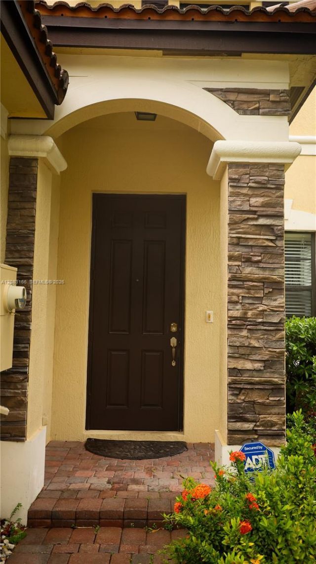 8860 NW 116 Path, Doral, FL 33178 Photo