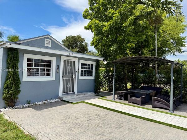 2440 NW 57th St , Miami, FL 33142