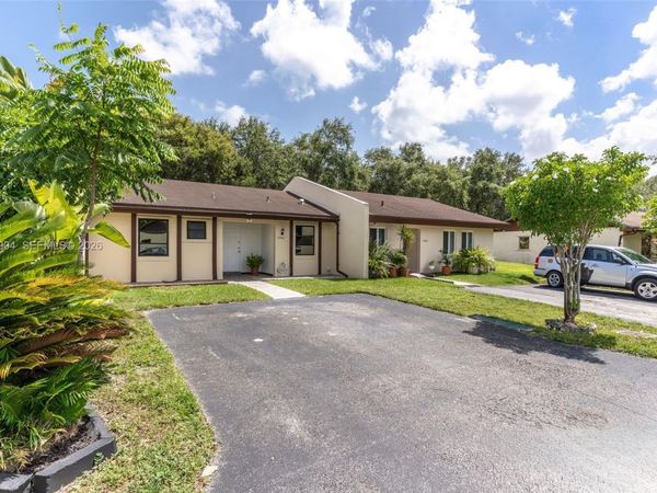 13962 SW 52 LN , Miami, FL 33175