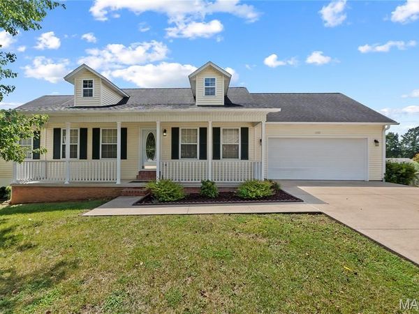 1655 Deerwood Drive, Jackson, MO 63755