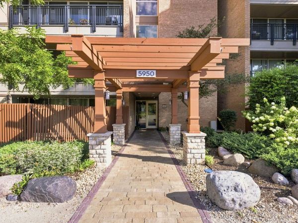 5950 Oakwood Drive , Unit 1C, Lisle, IL 60532