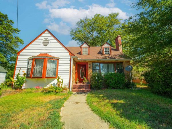 916 Clifton Street , Camden, AR 71701