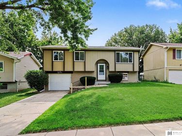 12711 Larimore Avenue, Omaha, NE 68164