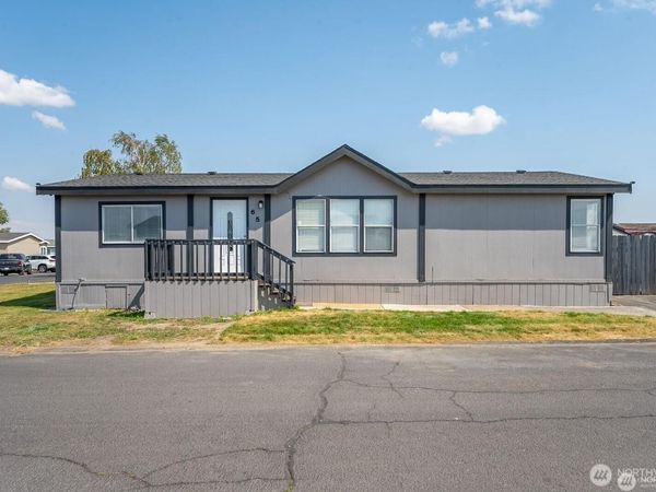 4000 NE Longview Street , Unit 65, Moses Lake, WA 98837