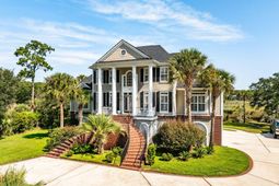 2384 Darts Cove Way photo 4
