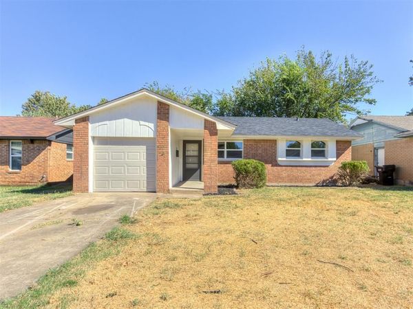 1007 NW 20th Street, Moore, OK 73160