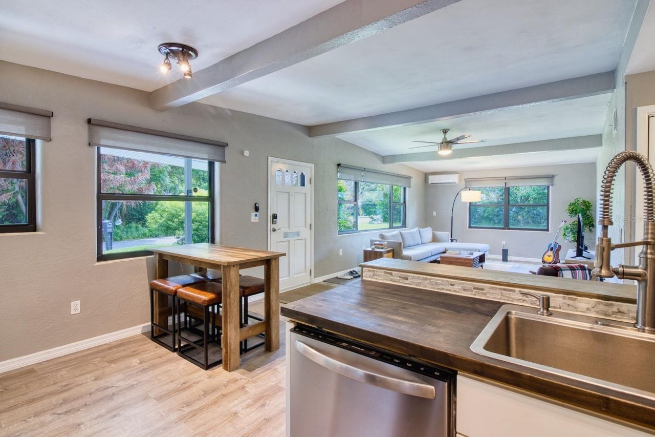 628 N Duss Street, New Smyrna Beach, FL 32168 Photo