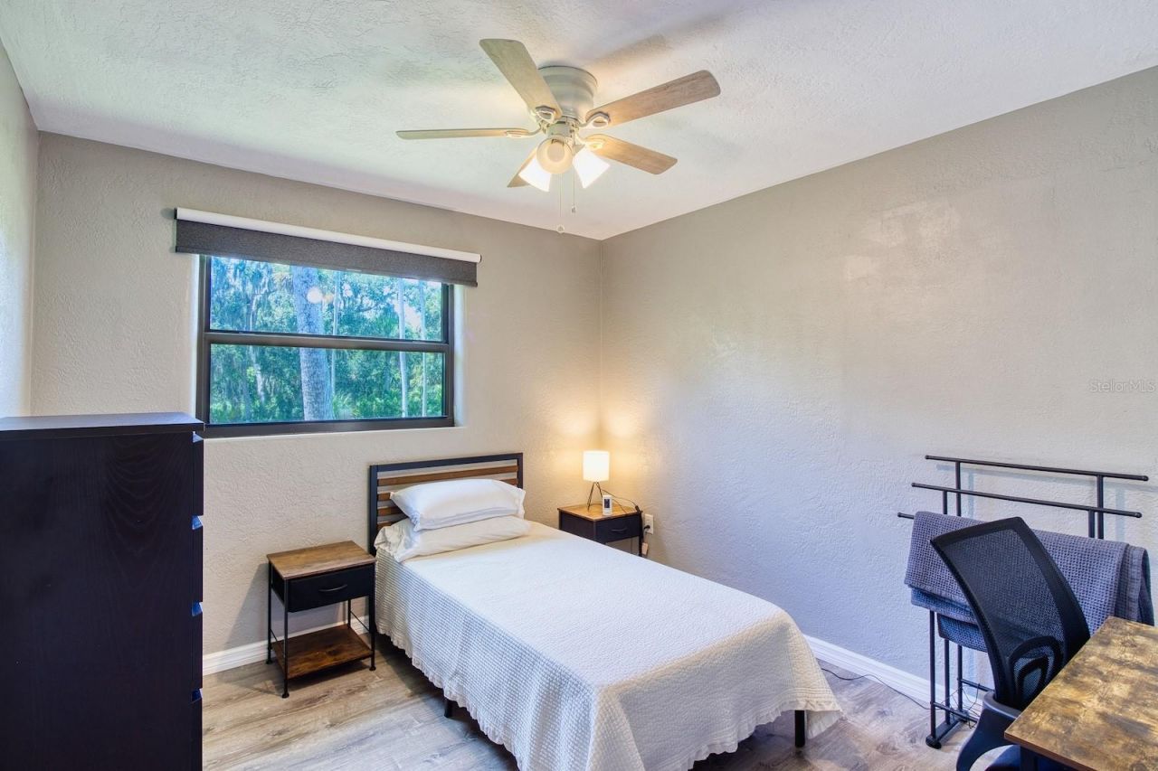 628 N Duss Street, New Smyrna Beach, FL 32168 Photo