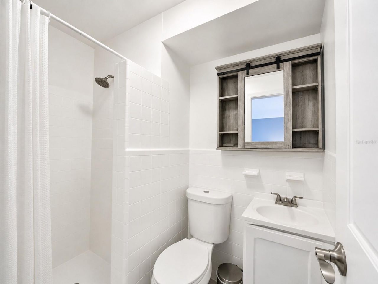 628 N Duss Street, New Smyrna Beach, FL 32168 Photo