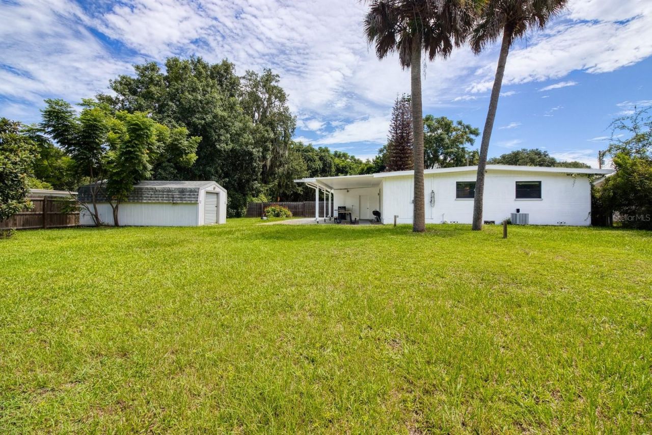 628 N Duss Street, New Smyrna Beach, FL 32168 Photo