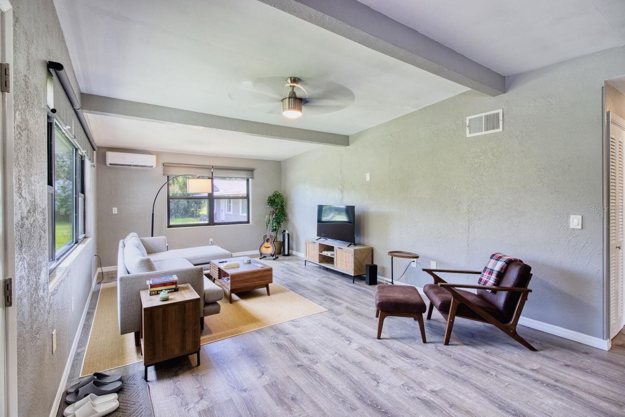 628 N Duss Street, New Smyrna Beach, FL 32168 Photo