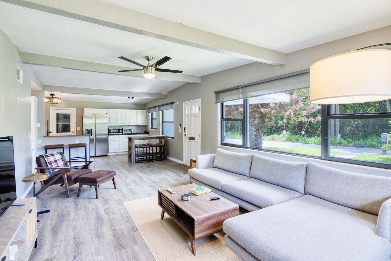 628 N Duss Street, New Smyrna Beach, FL 32168 Photo