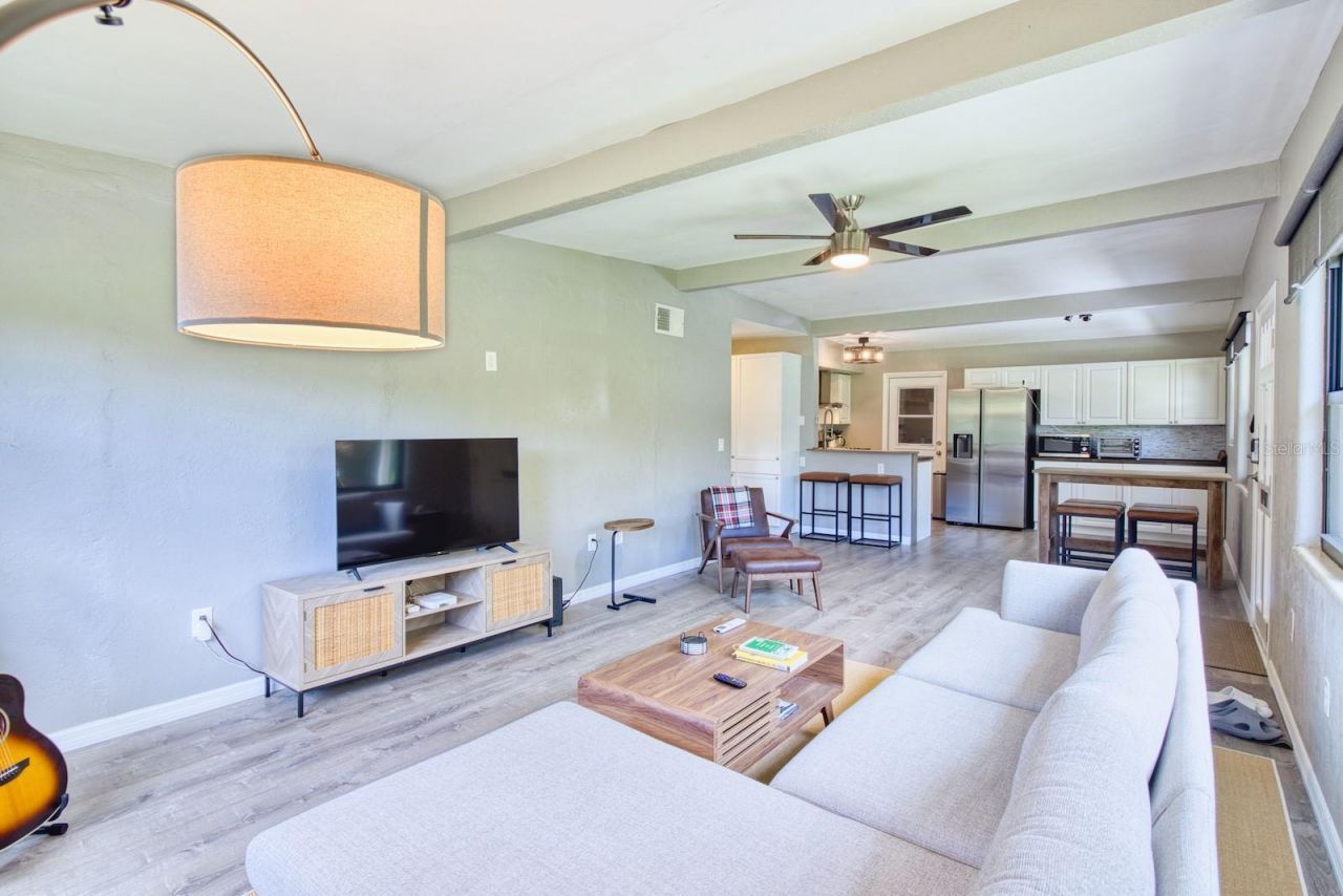 628 N Duss Street, New Smyrna Beach, FL 32168 Photo