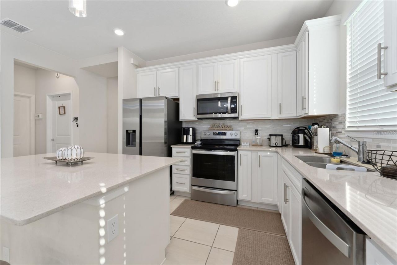 1880 Spring Shower Circle , Kissimmee, FL 34744 Photo