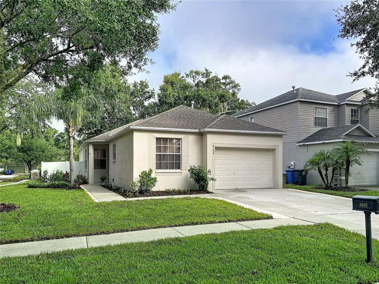 6105 Kiteridge Drive , Lithia, FL 33547 Main Photo