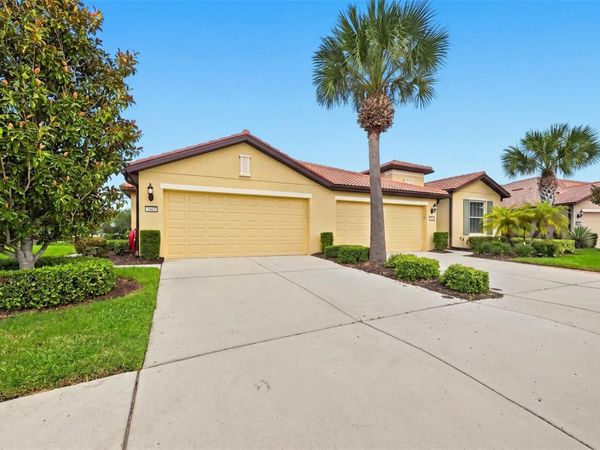5465 SUNSET FALLS DRIVE , APOLLO BEACH, FL 33572
