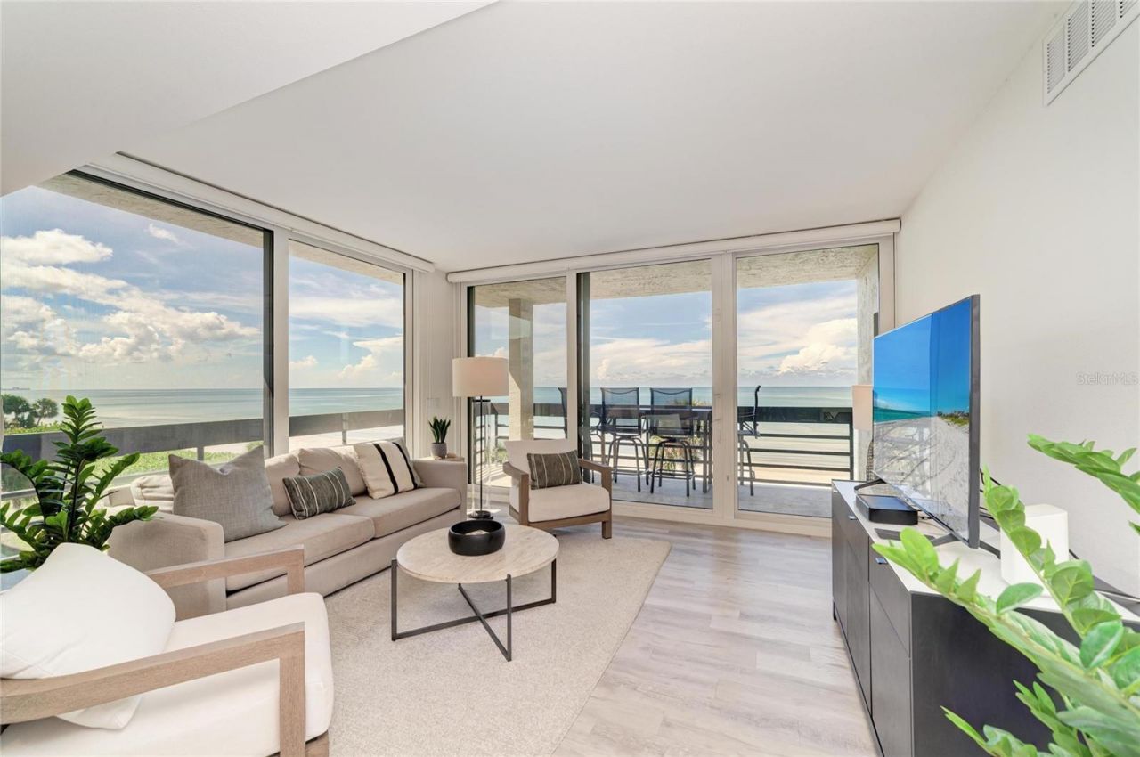 1055 Gulf Of Mexico Drive, Unit 301, Longboat Key, FL 34228 Photo