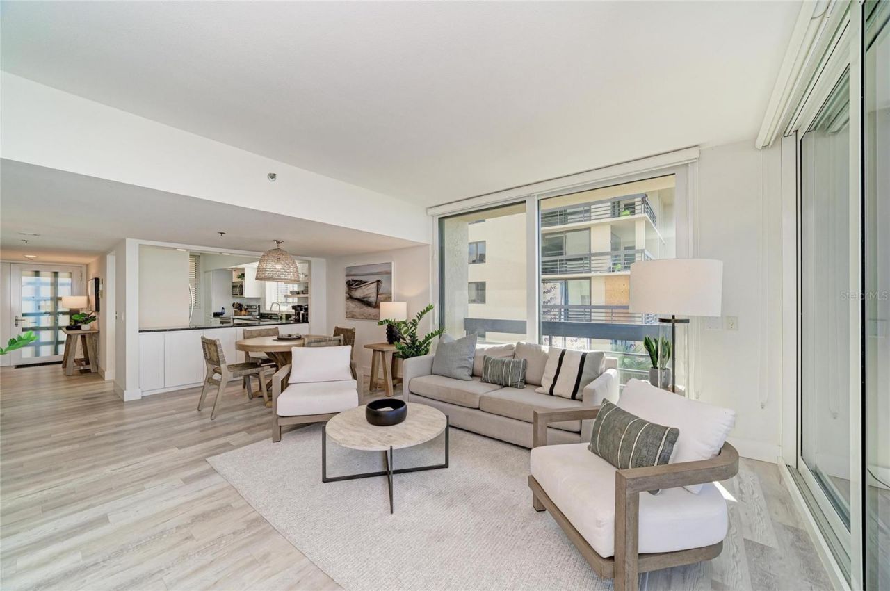 1055 Gulf Of Mexico Drive, Unit 301, Longboat Key, FL 34228 Photo